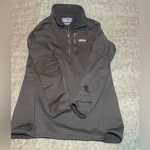 Black Patigonia pull over women’s medium